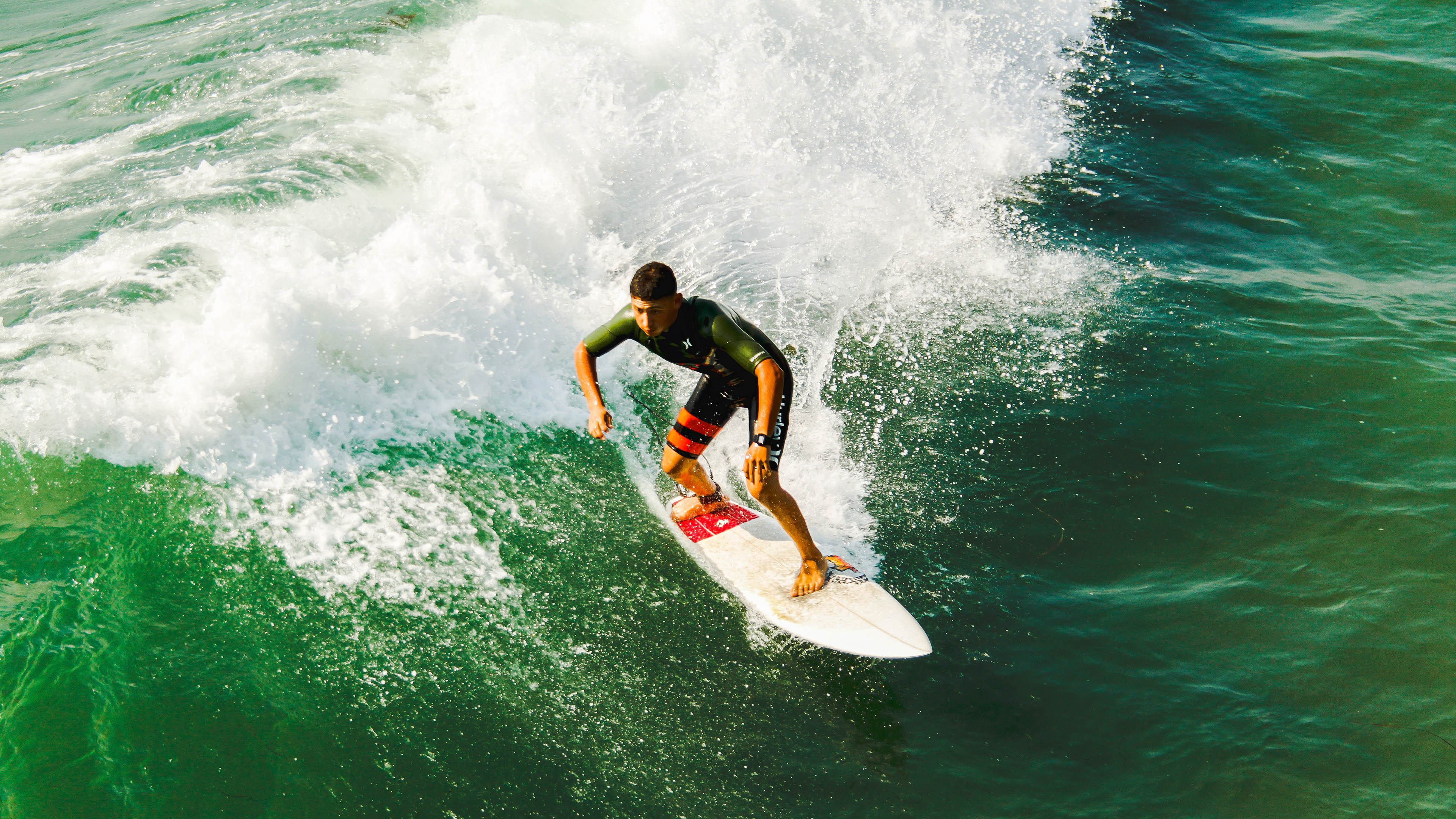 体育媒体版权市场竞争激烈，权威体育媒体